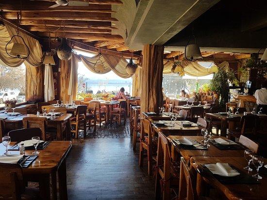 Familia Weiss Restaurant